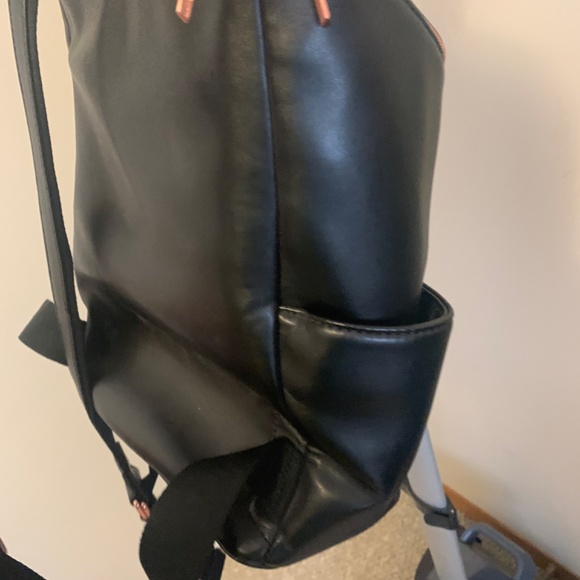 Matt and Nat Vegan Leather Backpack - Picture 3 of 8